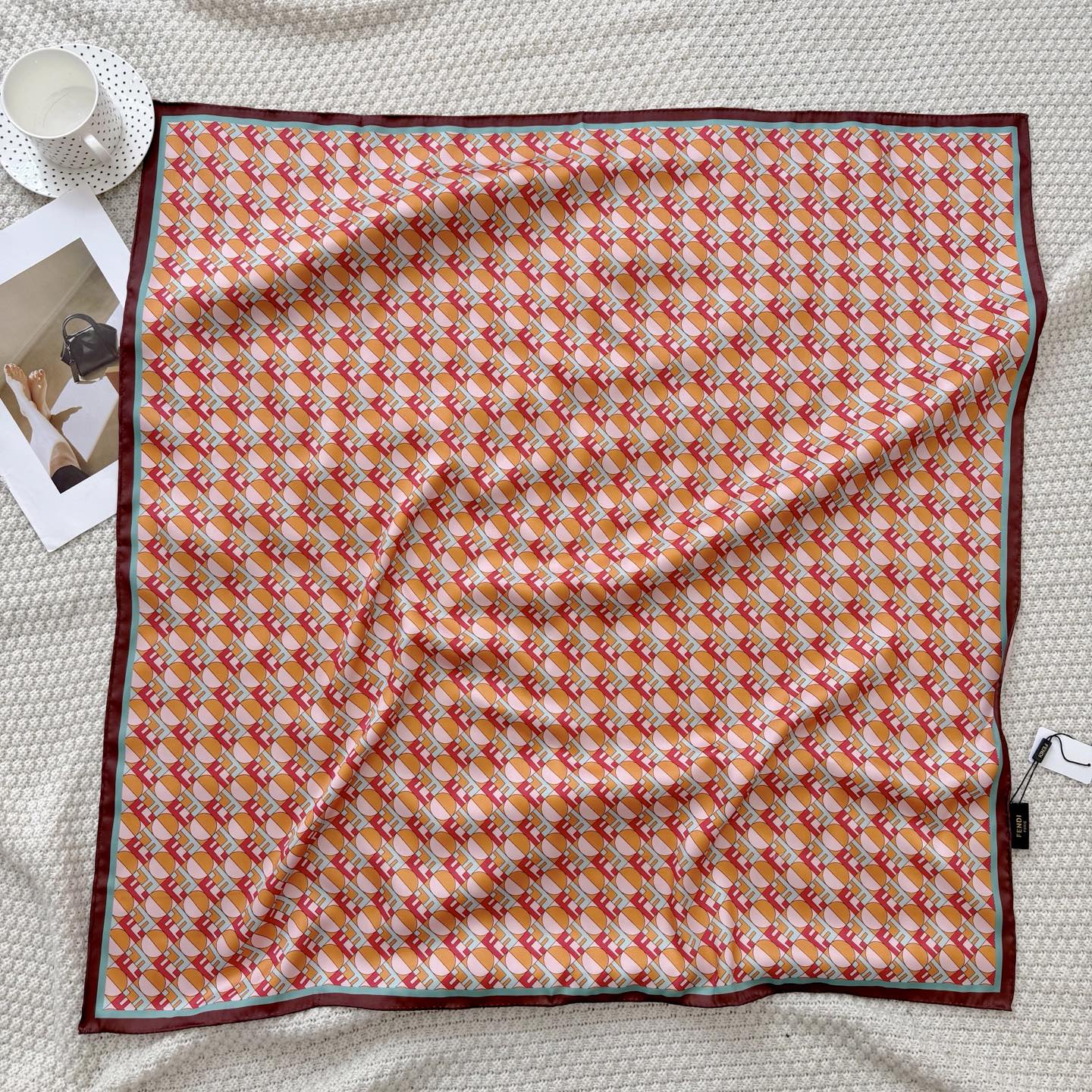 W1N36F10 Popular Silk Scarve