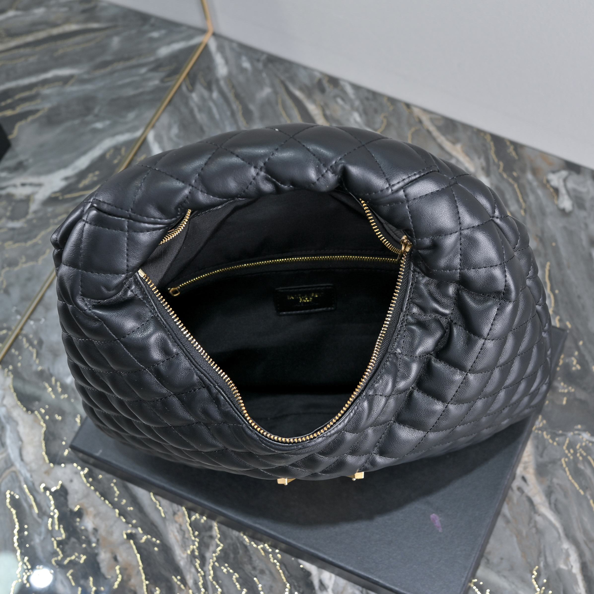 B1N36SL18 Popular  Purse