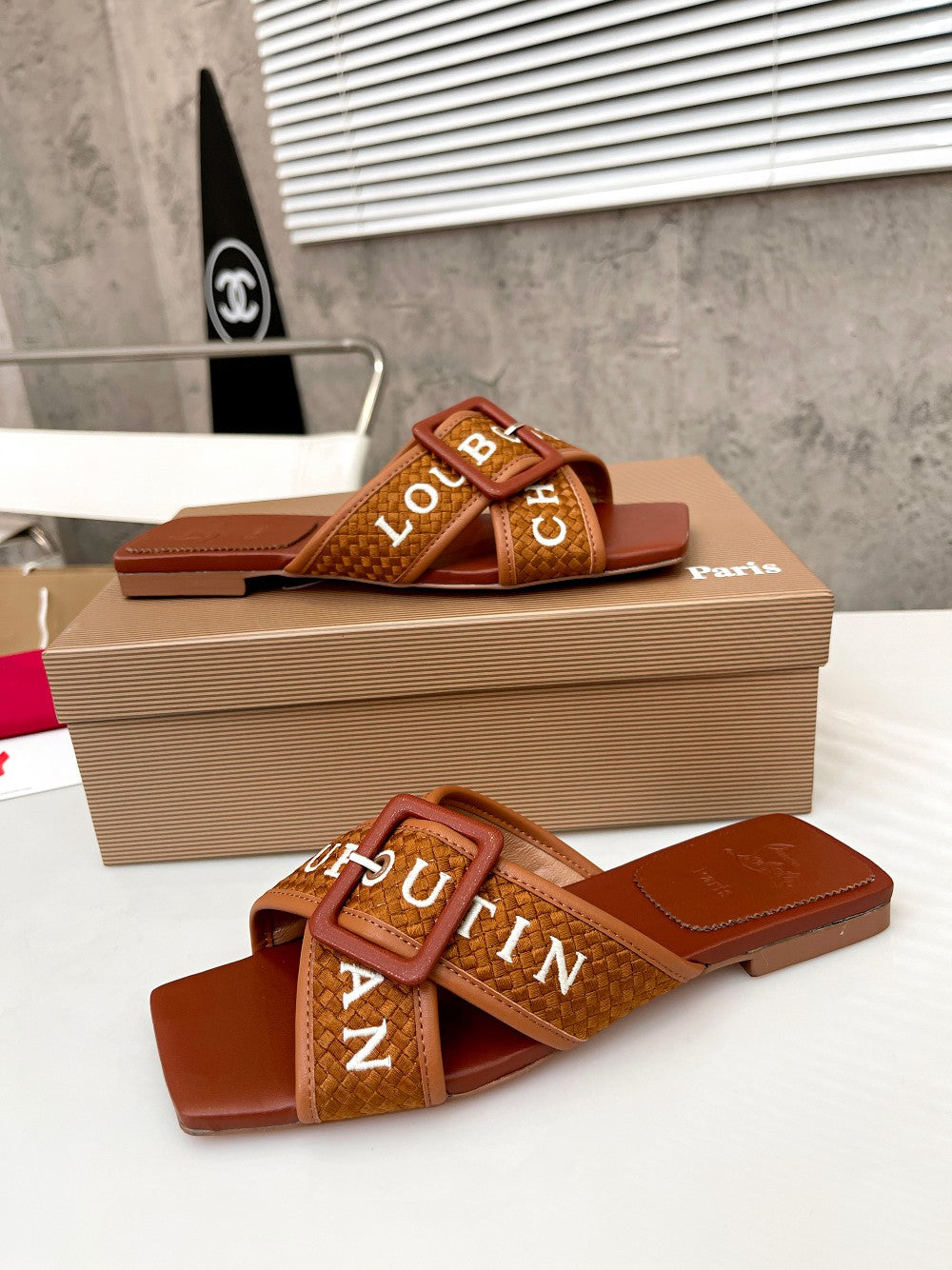 Z2ZA43 Popular leather Slippers