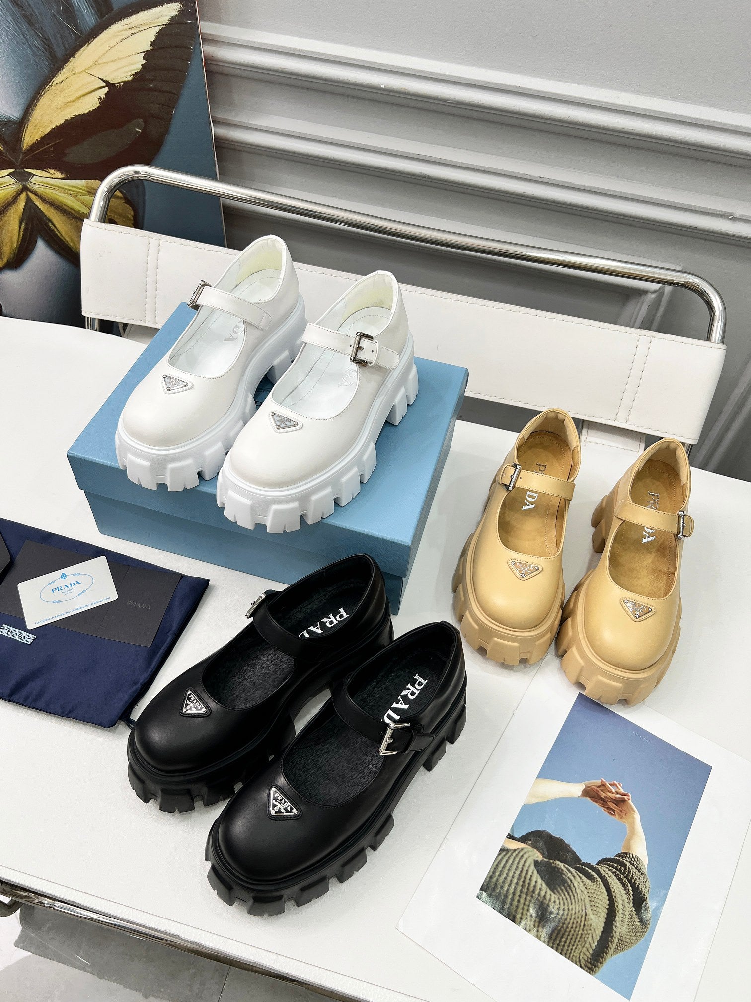 Z2Q95P143  Popular high-quality leather Shoes