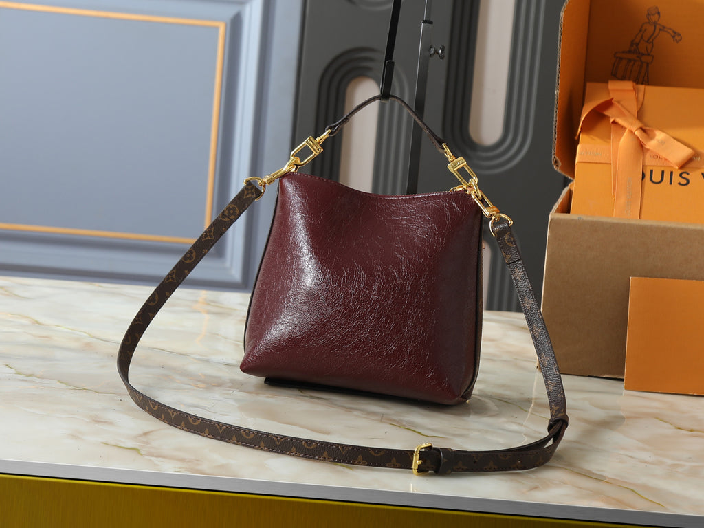 B1N86E7 Popular leather bag