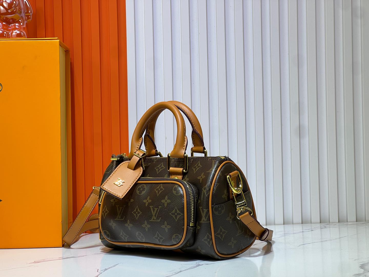 B1W15E39 Popular  leather bag