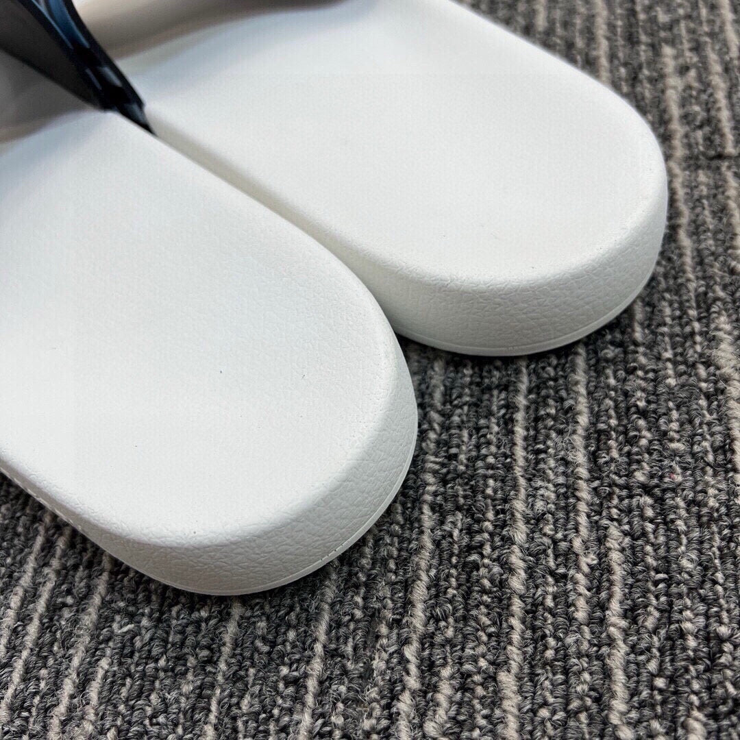 Z5Z35R262 Popular Slippers