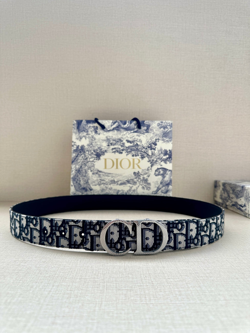 P1R55D197 Popular   High quality belt With full package