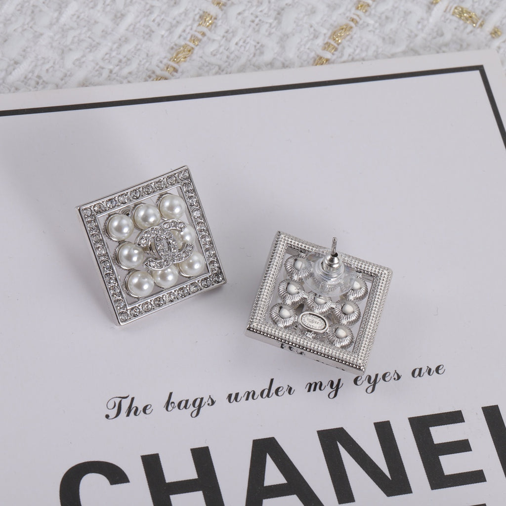 X1Z54C376E Popular Earrings