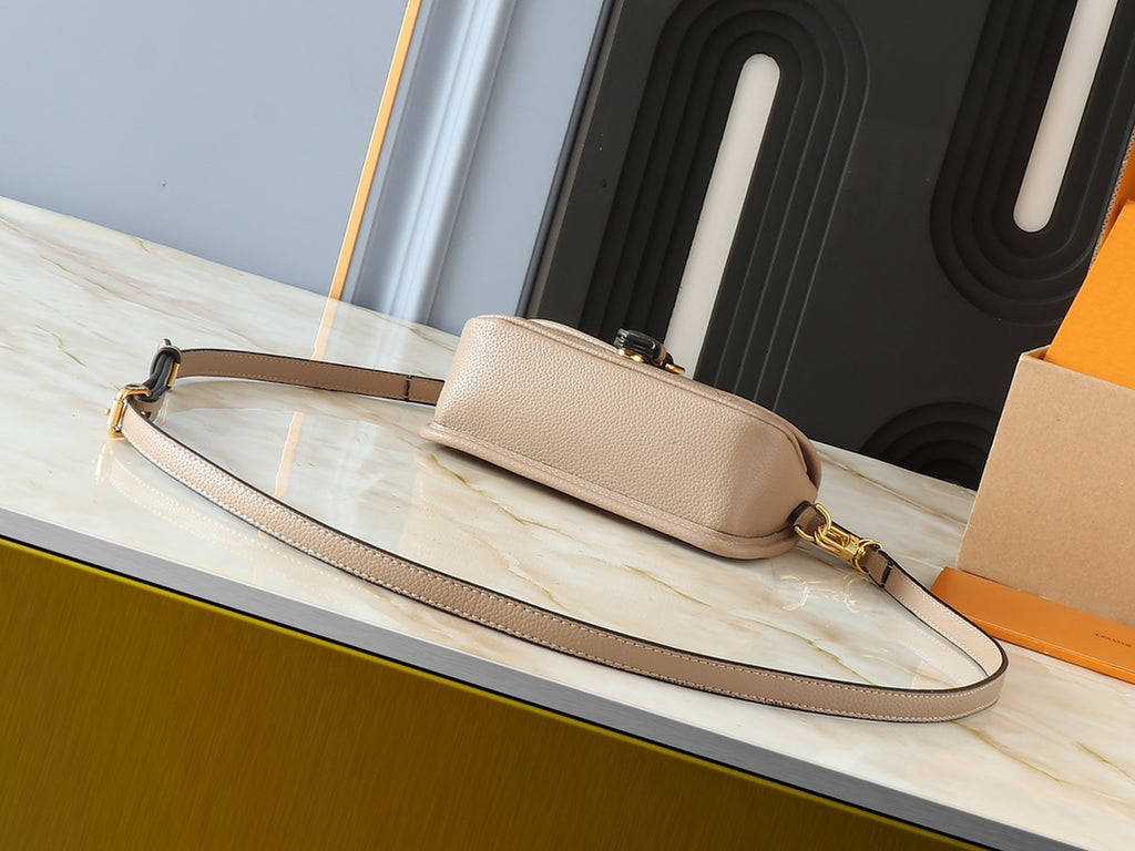 B1X45E3 Popular   leather bag