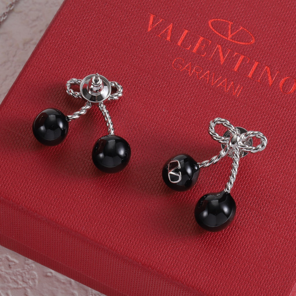 X1Q85VL204X Popular Necklace. Earrings