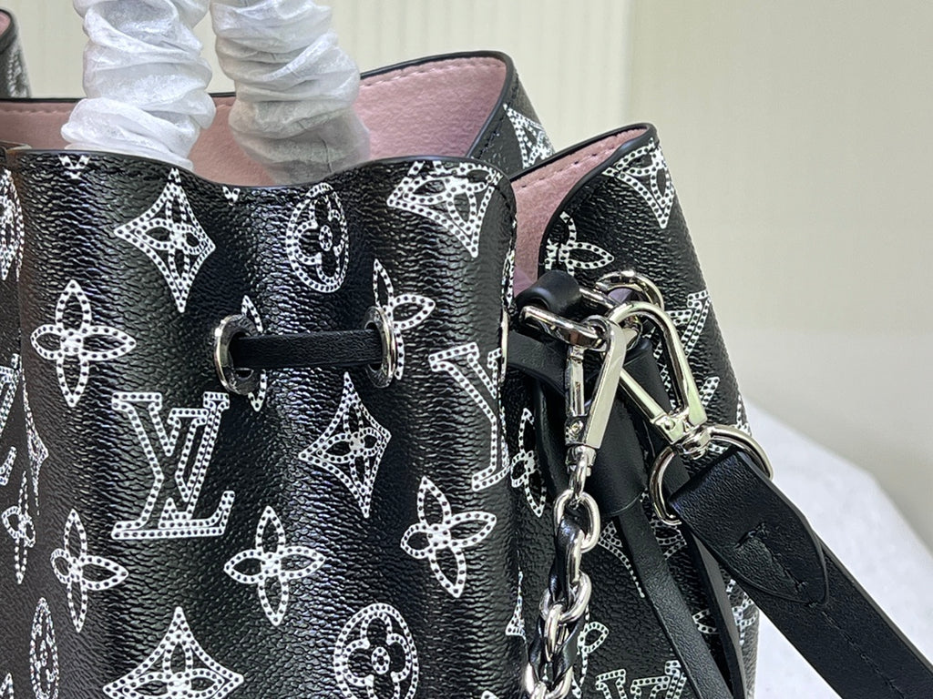B1N55E40 Popular  eather bag