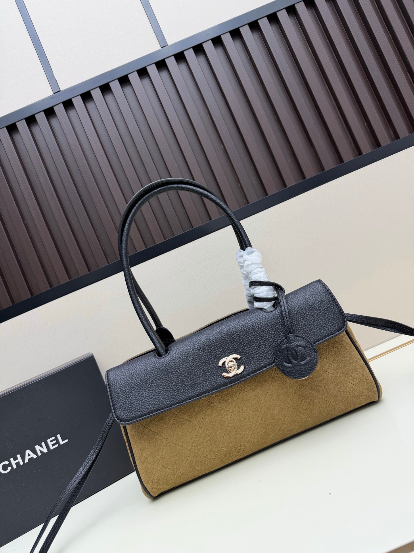 B1R76C28  Popular  bag
