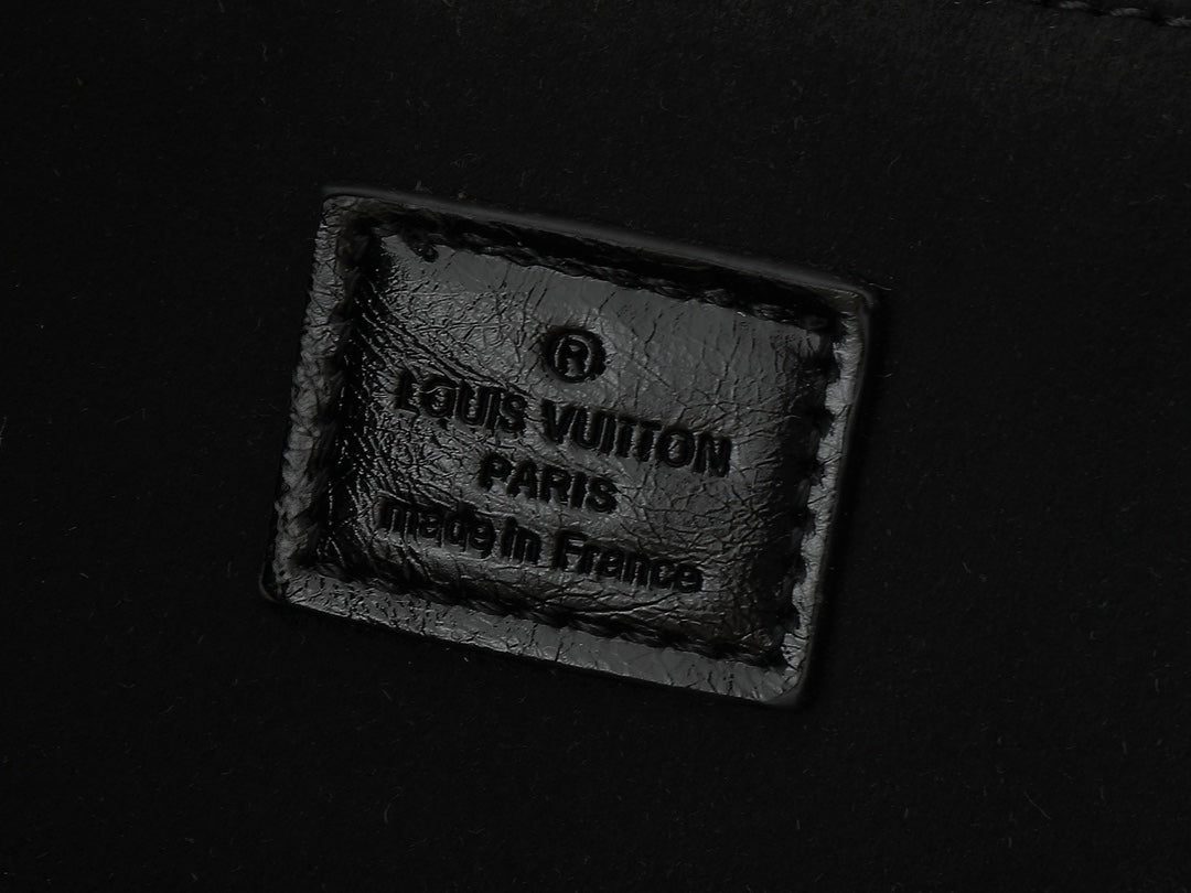 B1X45E9 Popular  leather bag