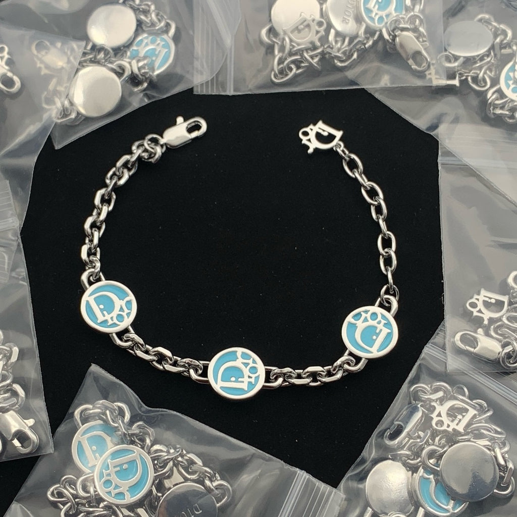 X1Z94D1074K  Popular Bracelets