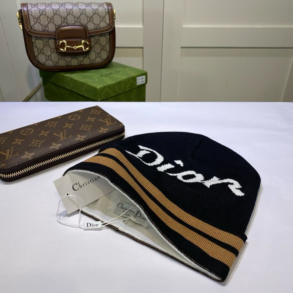 M1R86D59 Popular hats