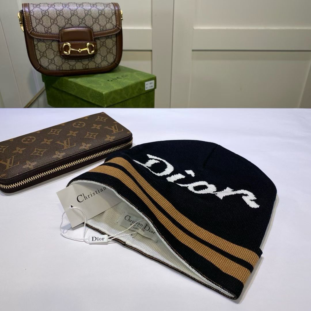 M1R86D59 Popular hats
