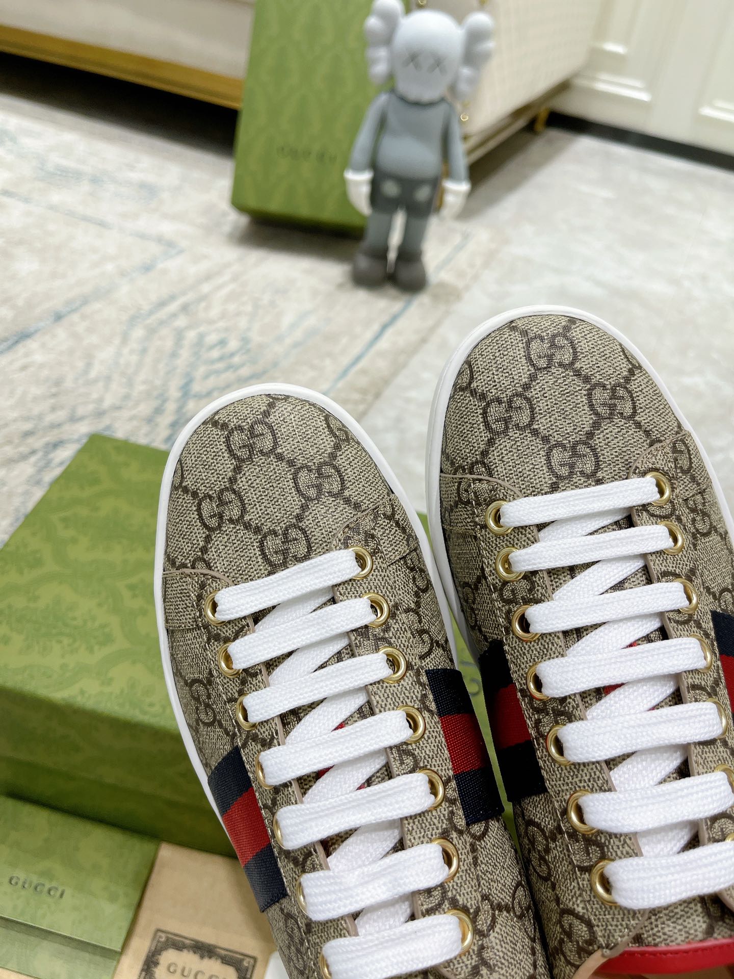 Z2Q105B202 Popular high-quality Shoes