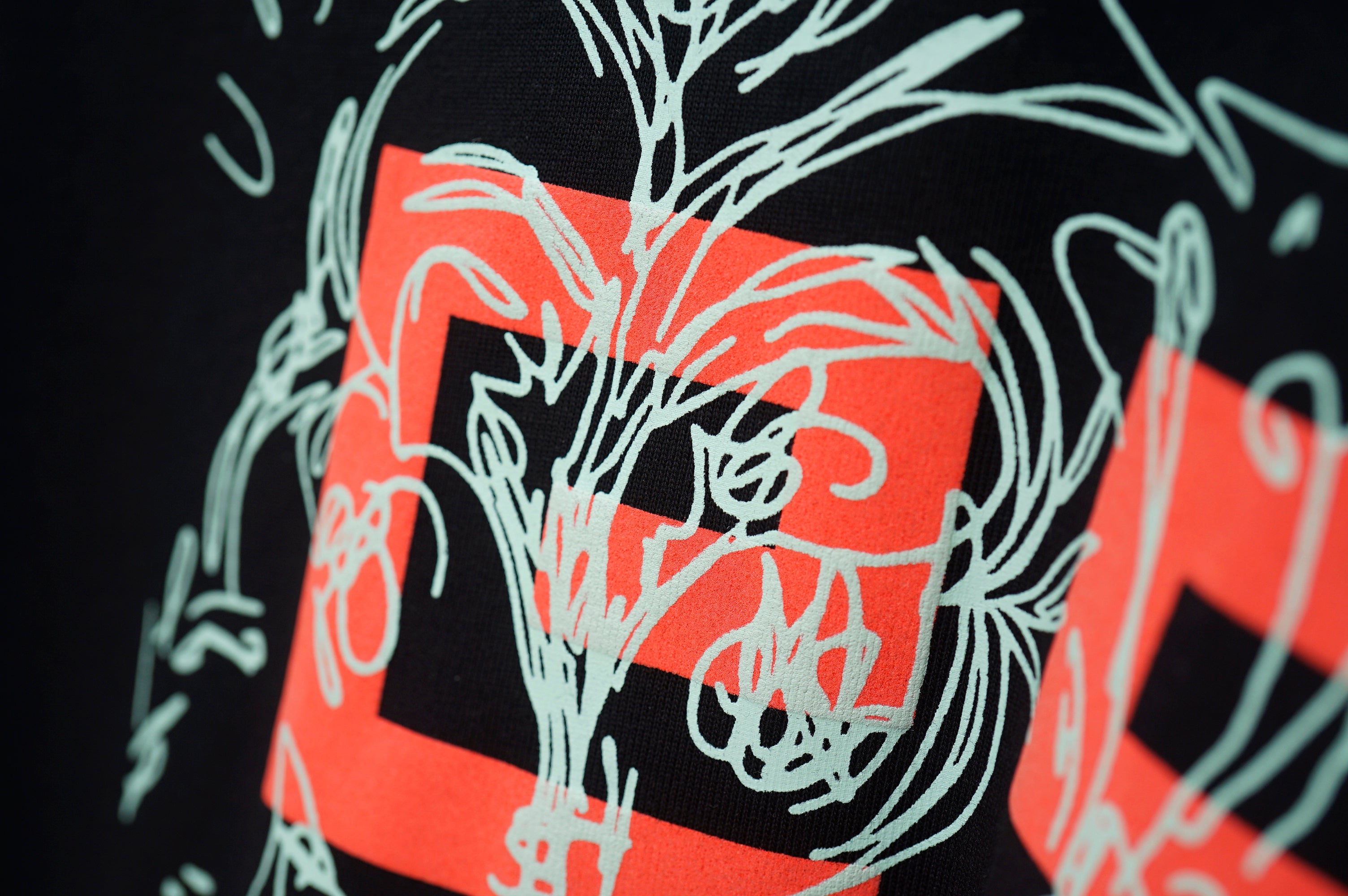 U1R76A5 Popular T-shirts