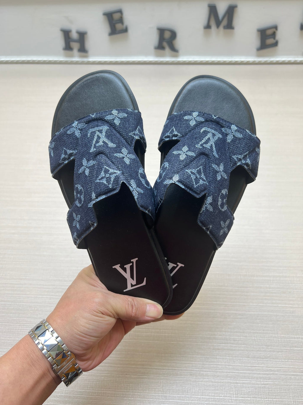 Z5ZE29 Popular slippers