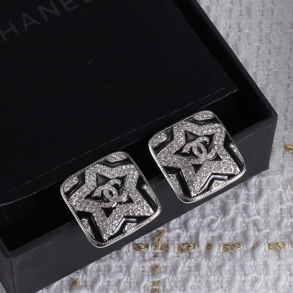 X1Z54C268E Popular Earrings