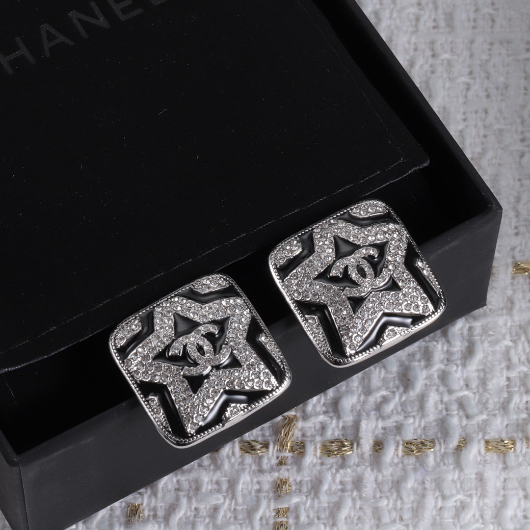 X1Z54C268E Popular Earrings