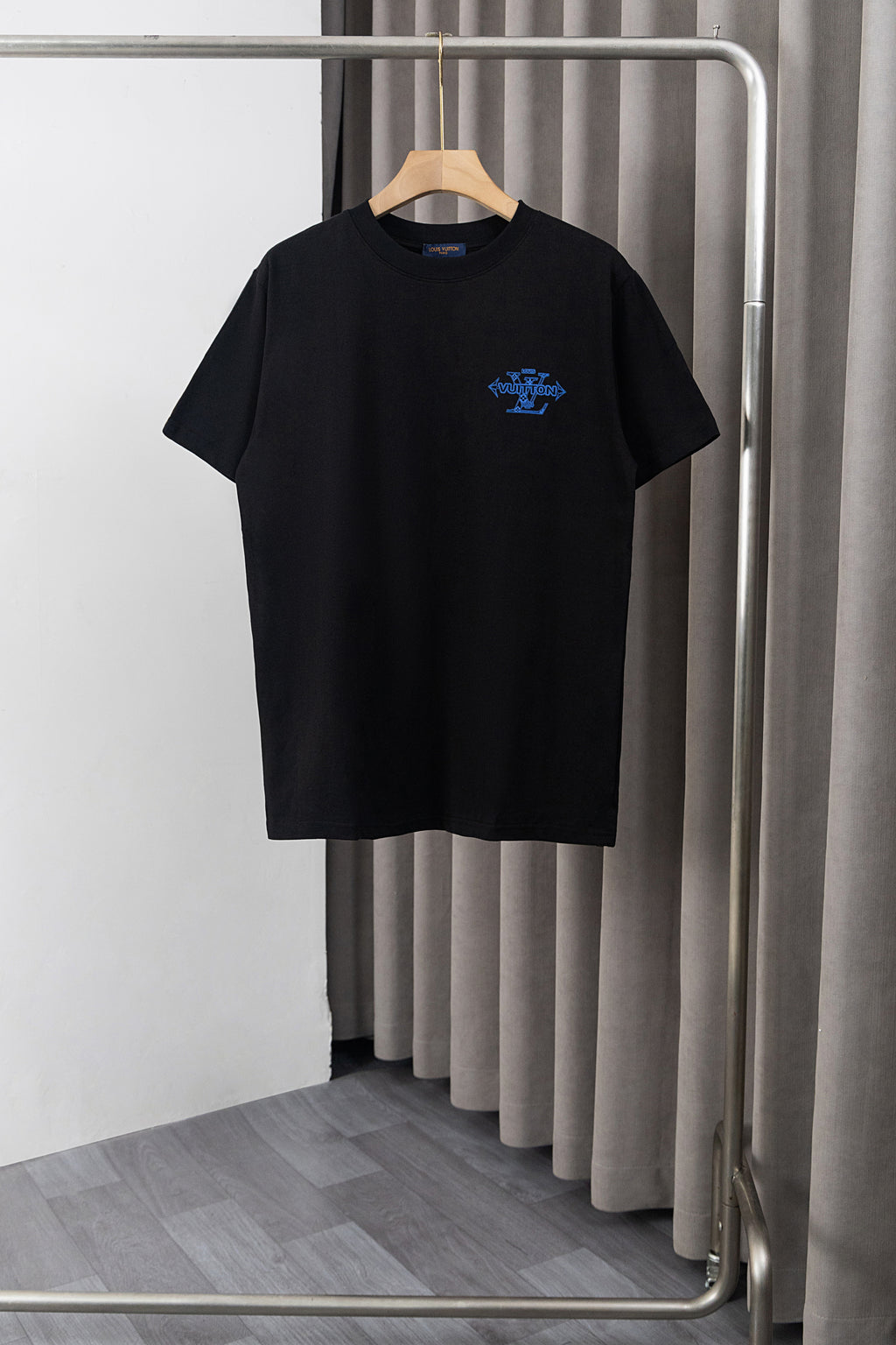 U1P36E135 Popular T-shirts