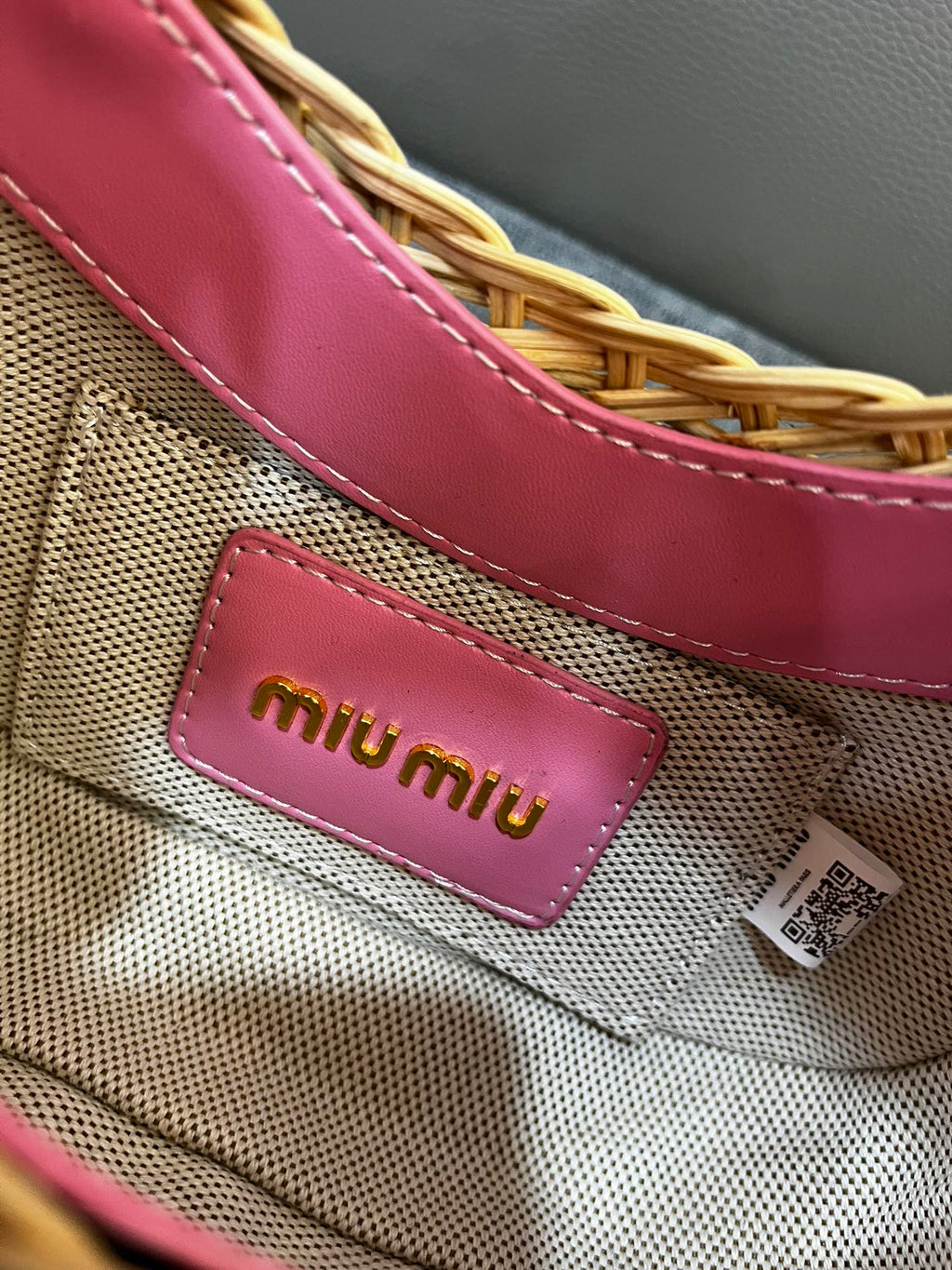 B1P46A119 Popular woven bag
