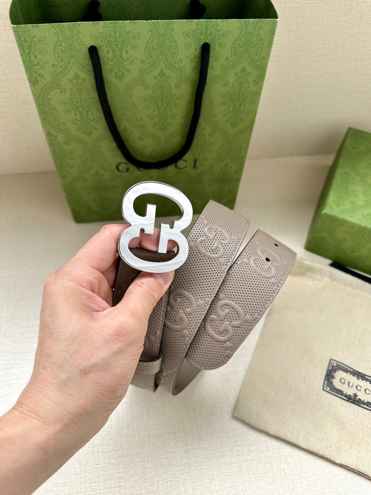 P1R55B230 Popular   High quality belt With full package