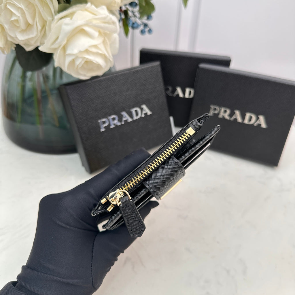 B1P36P1 Popular card holder