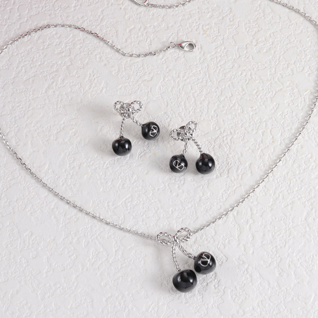 X1Q85VL204X Popular Necklace. Earrings