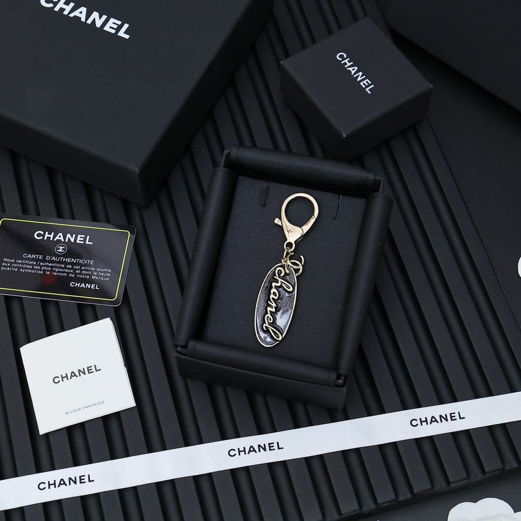 A1Z105C52 Popular bag 's charms accessories