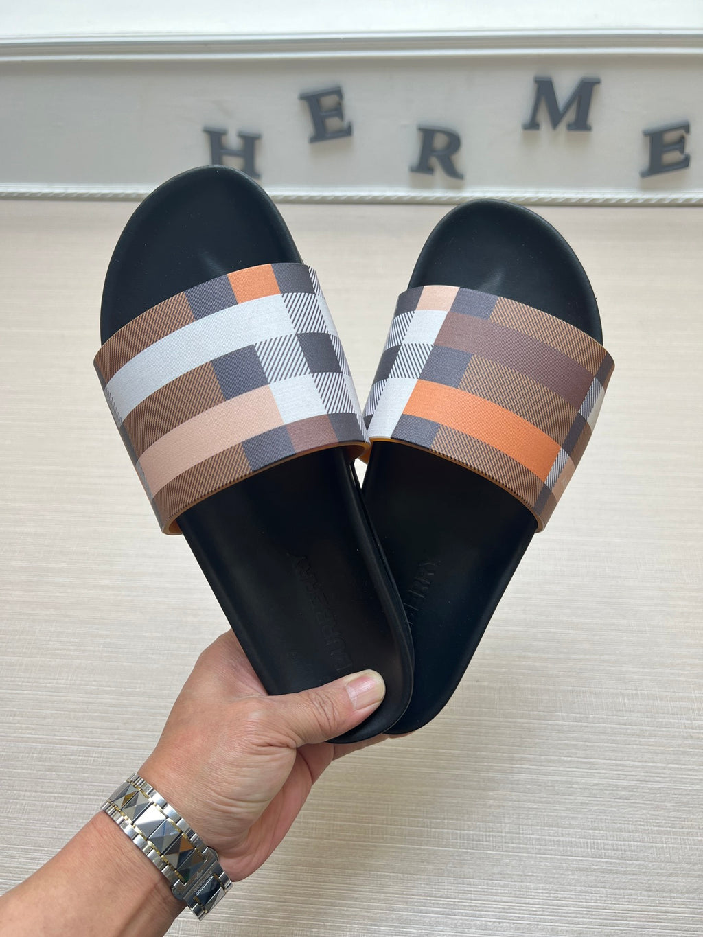 Z5ZR119 Popular slippers