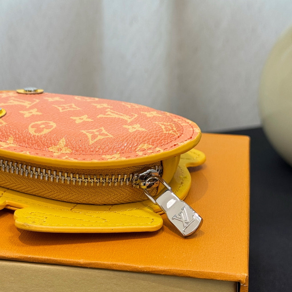 A1Z105E3 Popular bag 's charms accessories