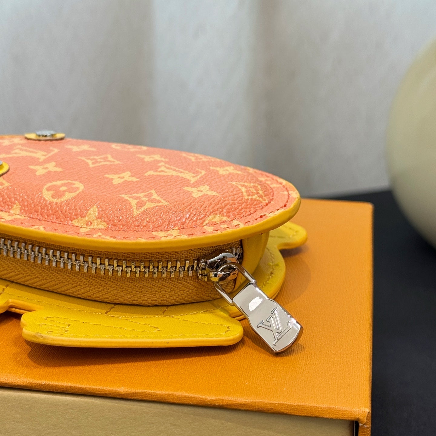 A1Z105E3 Popular bag 's charms accessories