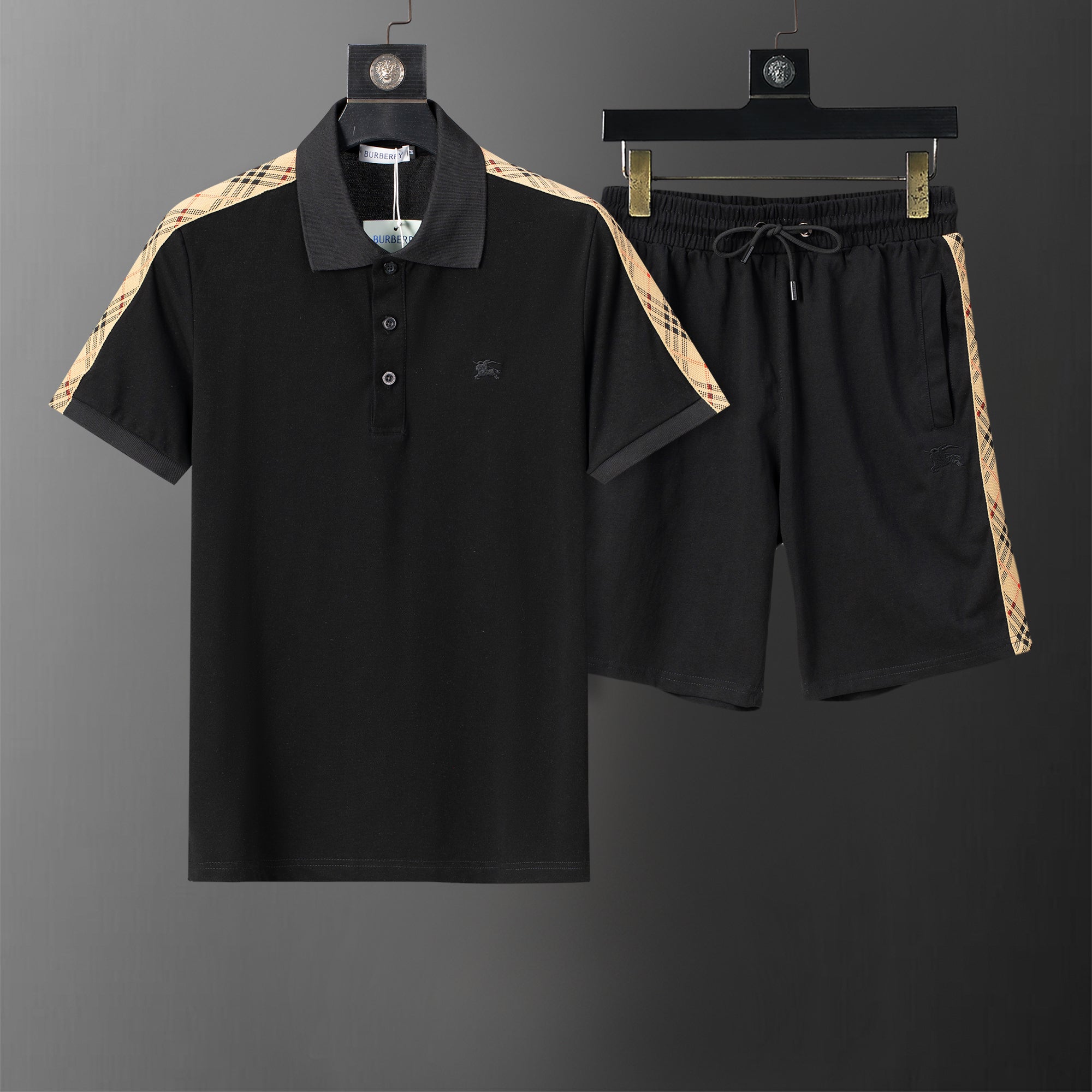 U1N76R1 Popular T-shirts