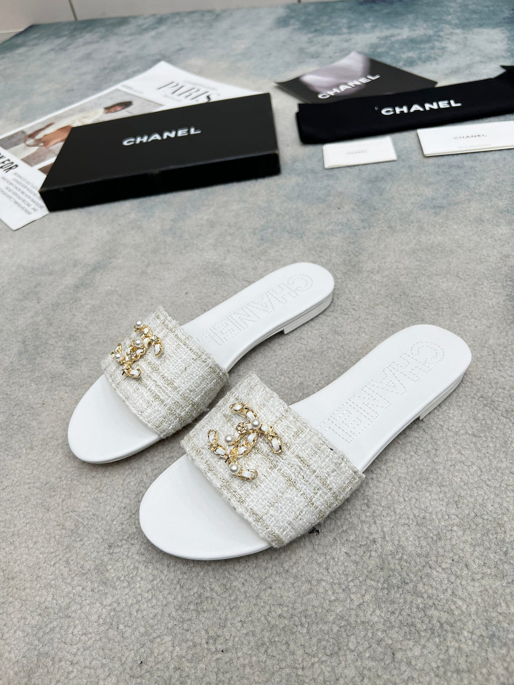 Z2Q55C21 Popular leather shoes