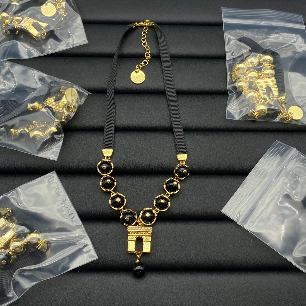 X1Q85D299X Popular Necklaces