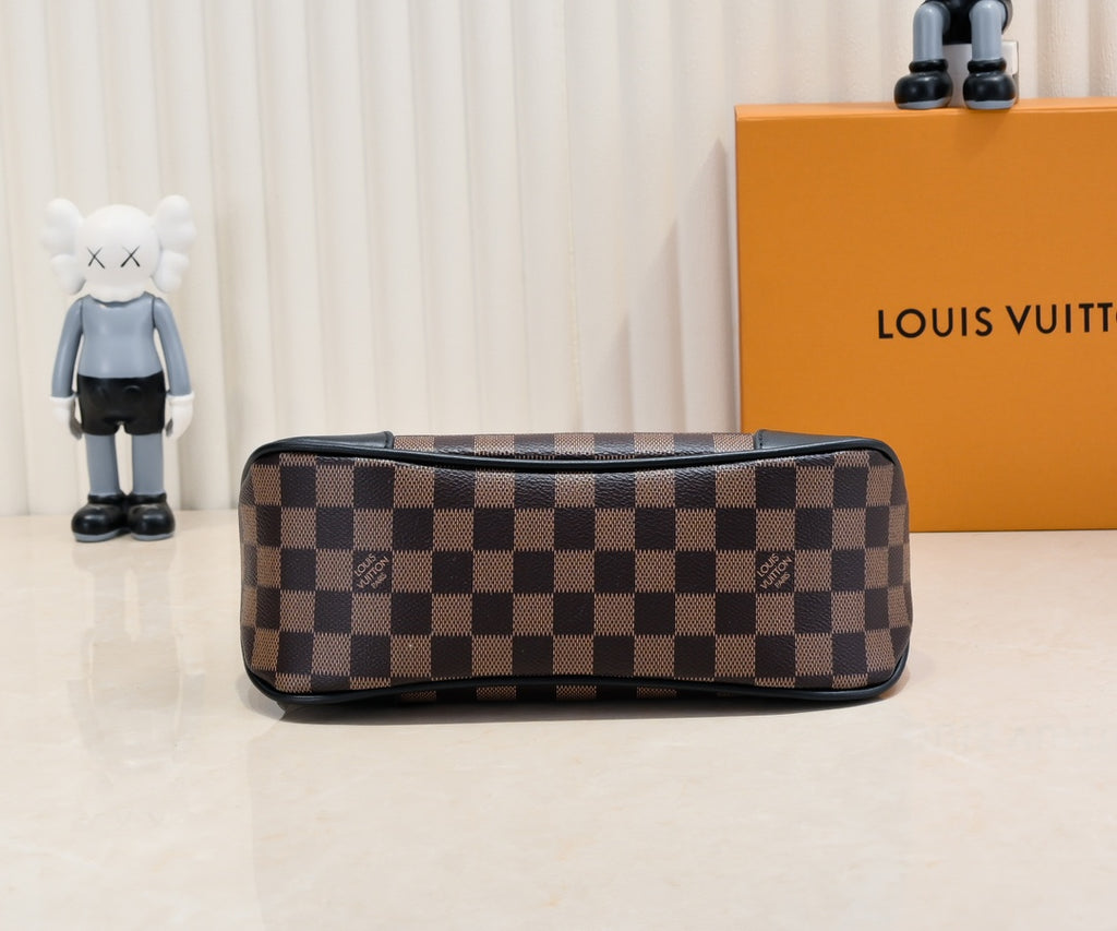 B1W15E35 Popular  leather bag