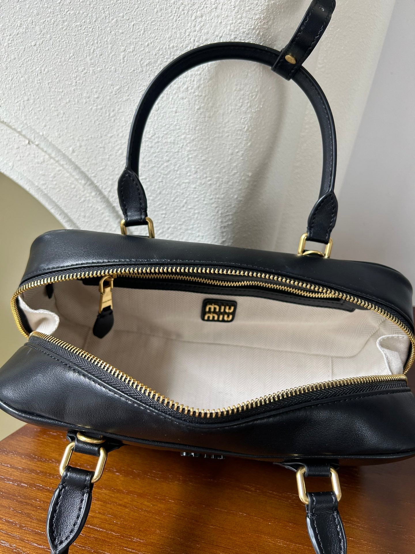B1P46A150 Popular leather bags