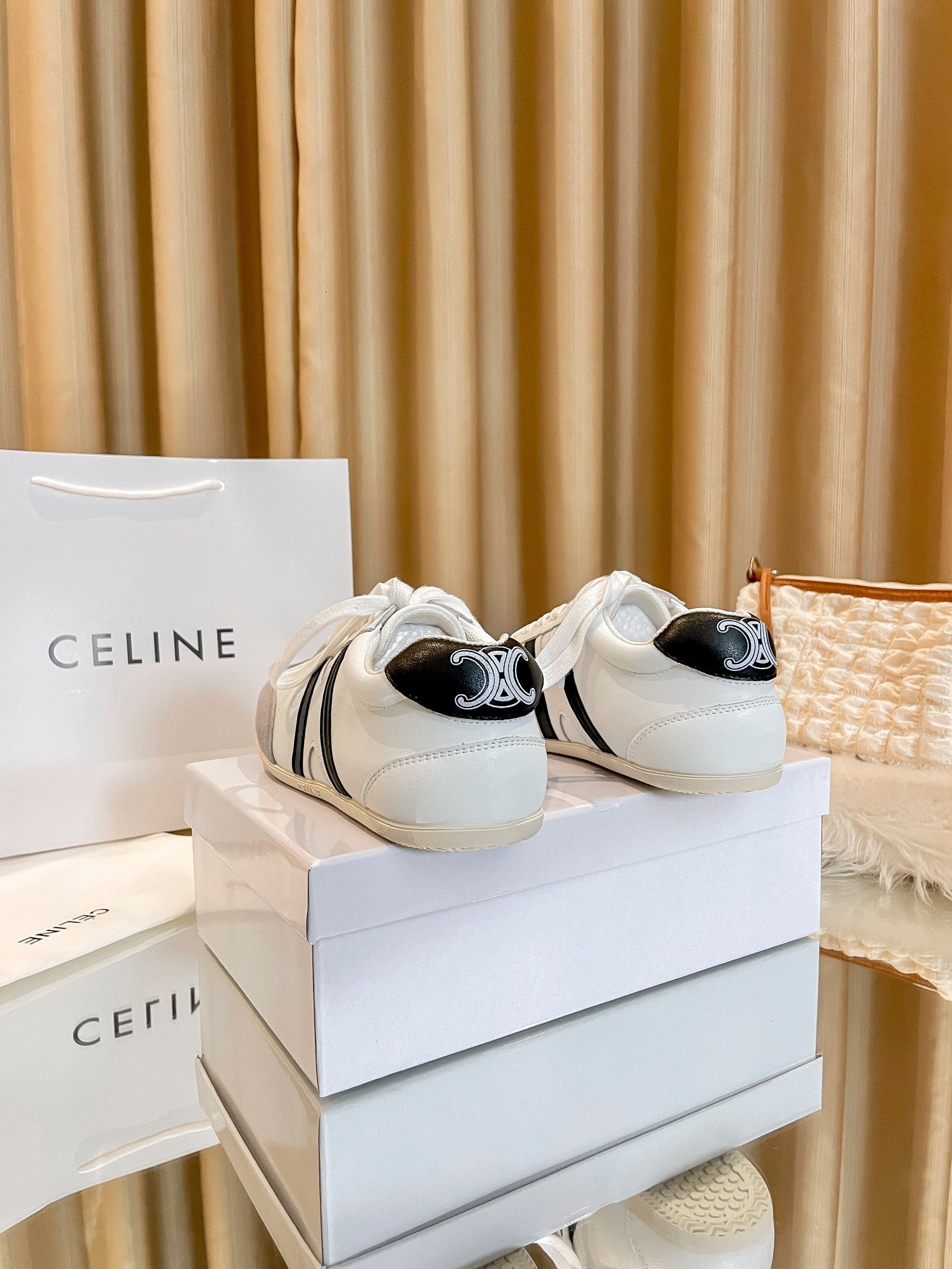 Z1N285N2  Popular sneakers