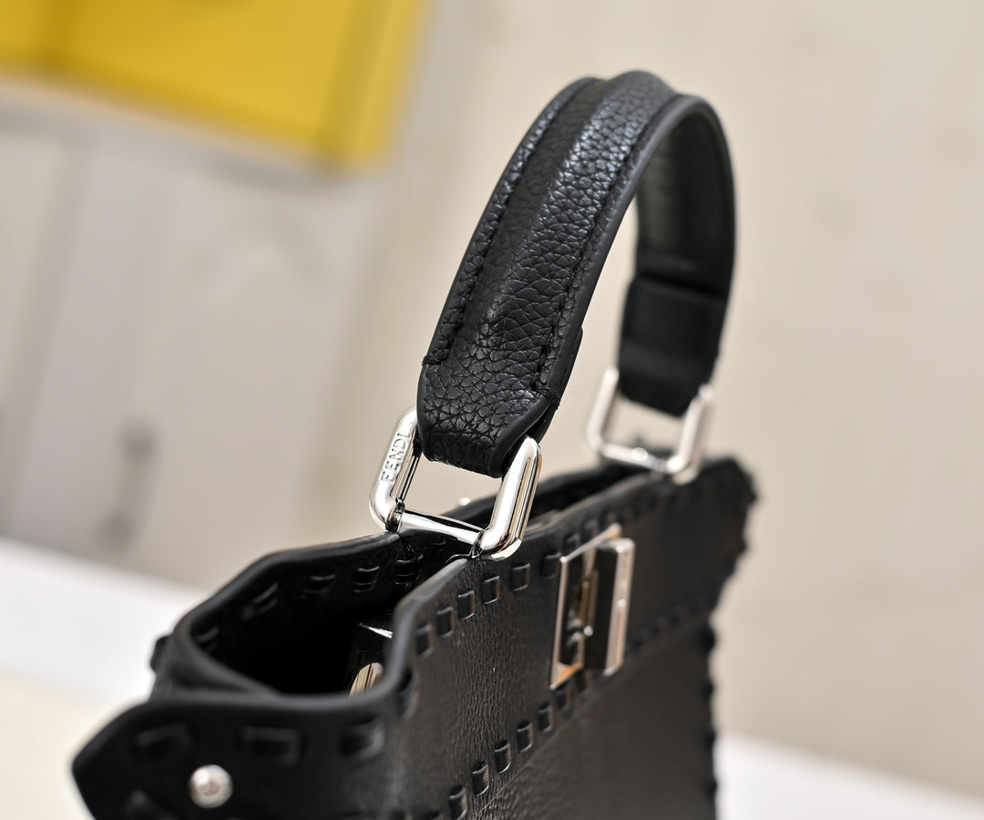 B1R115F136 Popular leather bag