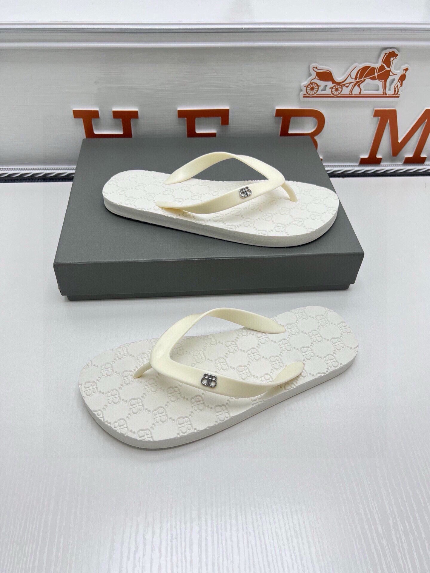 Z5Z35J297 Popular Slippers