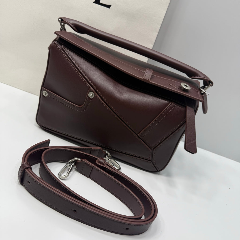 B1R46A11 Popular leather bag