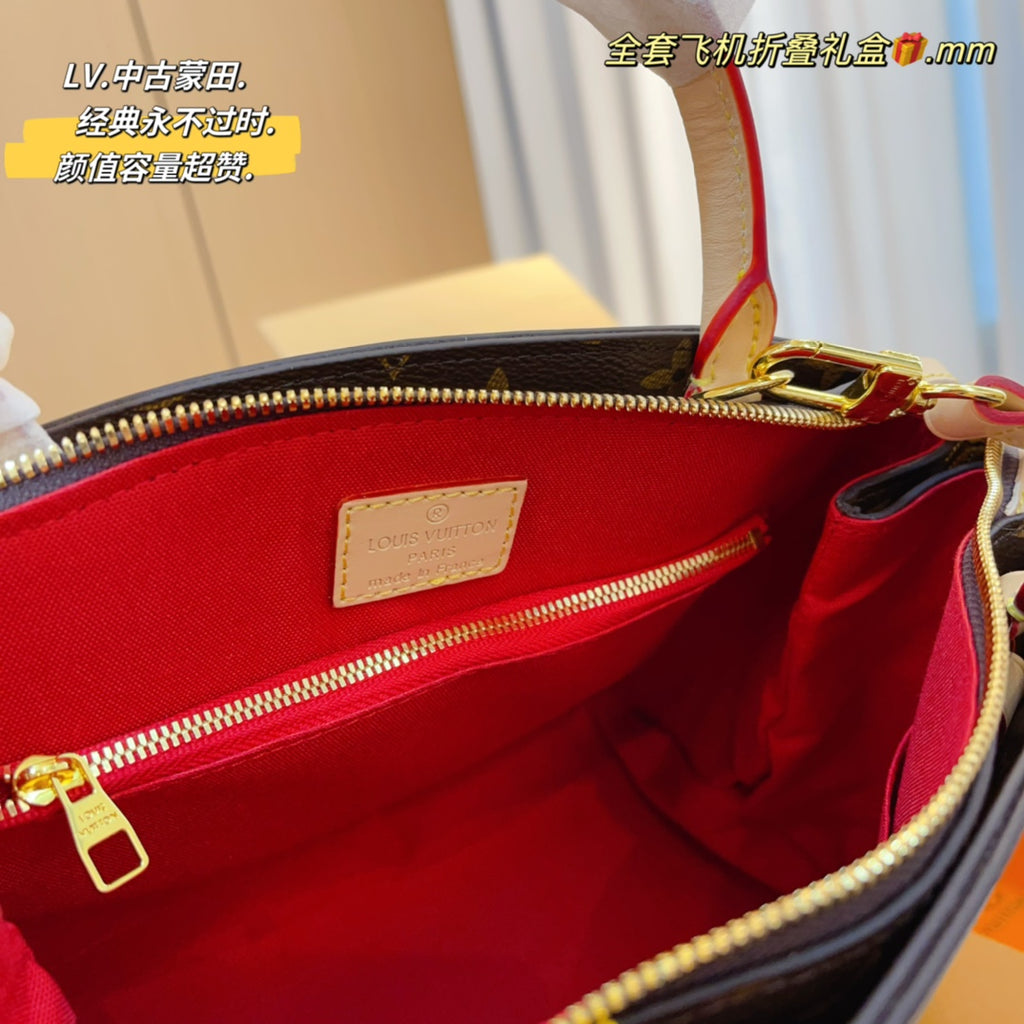 B6X103E196 Popular leather bag 