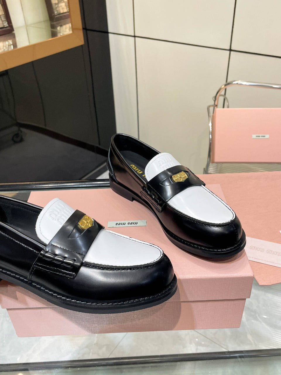 Z2P36A49 Popular high-quality leather Shoes