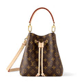 B1R76E29 Trendy classic high-quality coated canvas bags