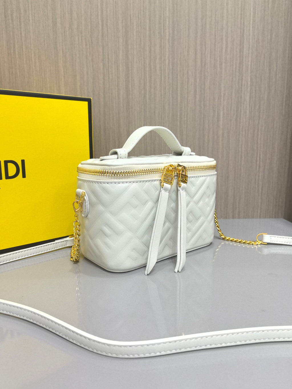 B1R15F59  Popular  bag