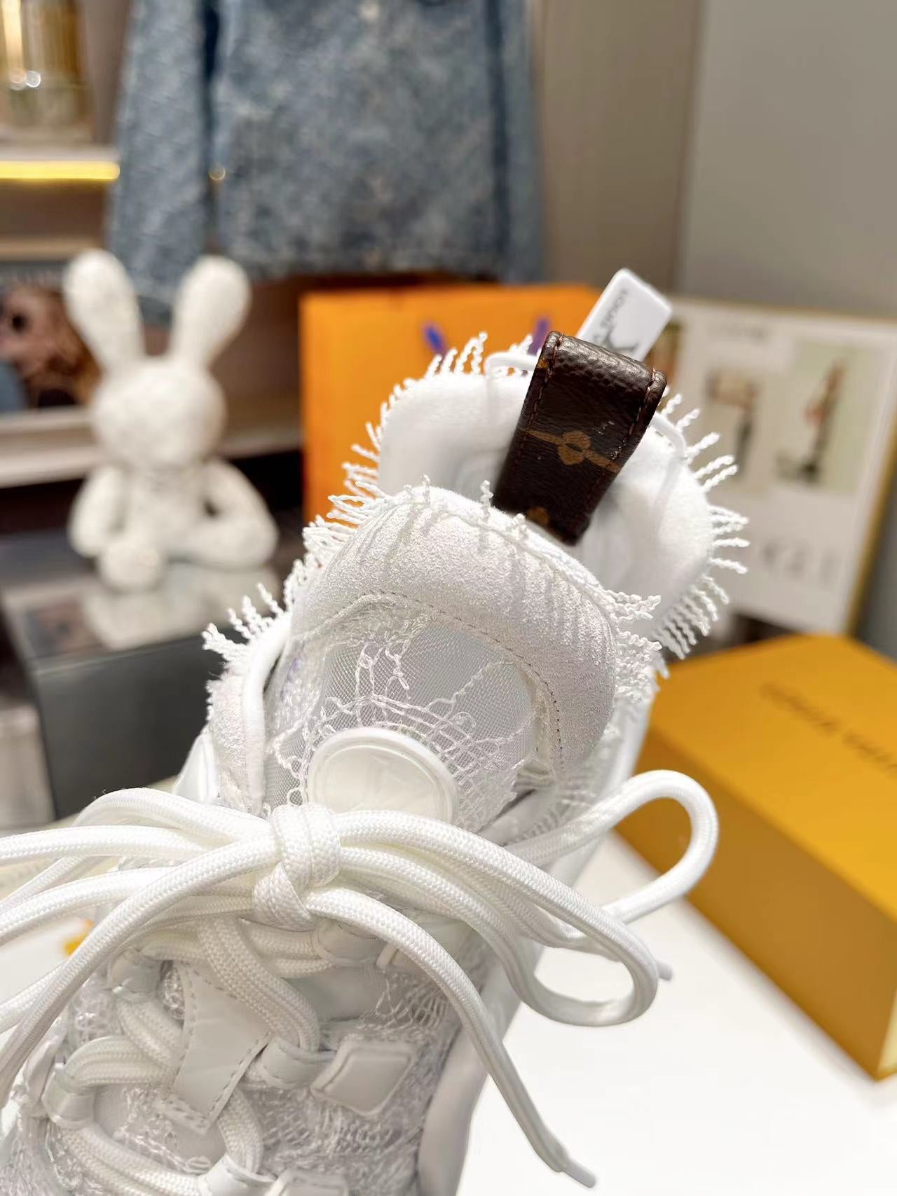 Z2Q95E179  Popular high-quality Shoes