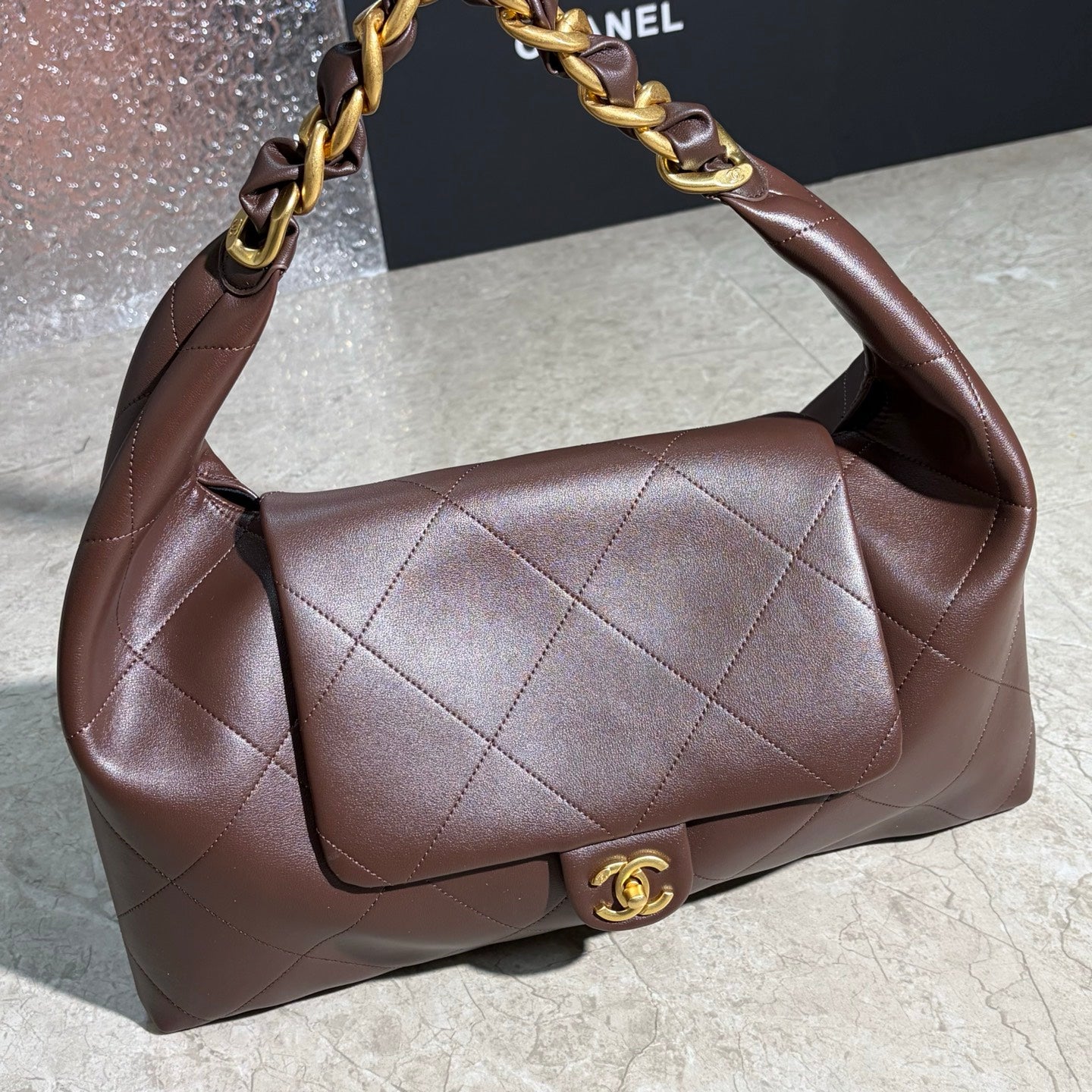 B1R15C146 Popular leather bag