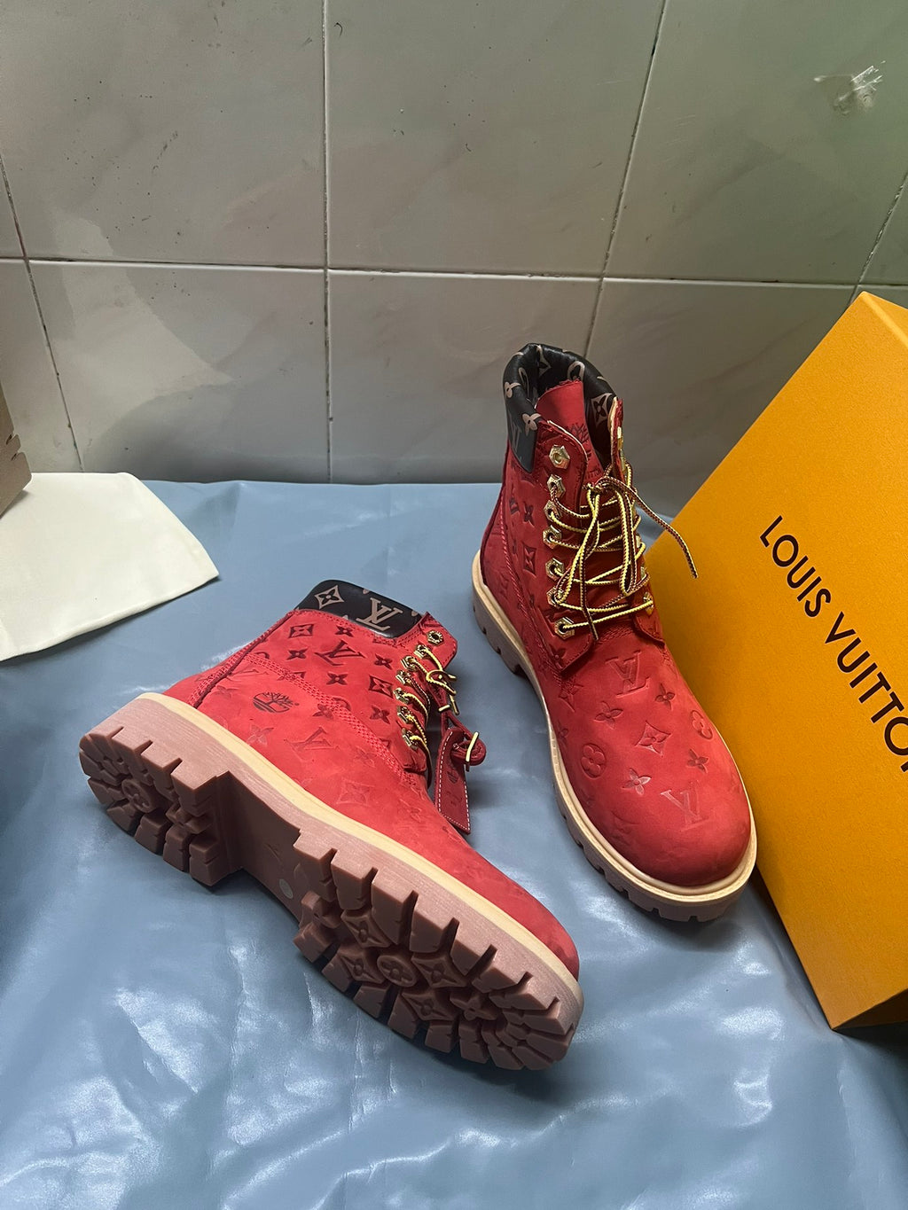 Z2Q105E382 Popular high-quality leather Boots