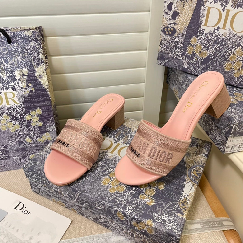 Z1ZD64 Popular sandals