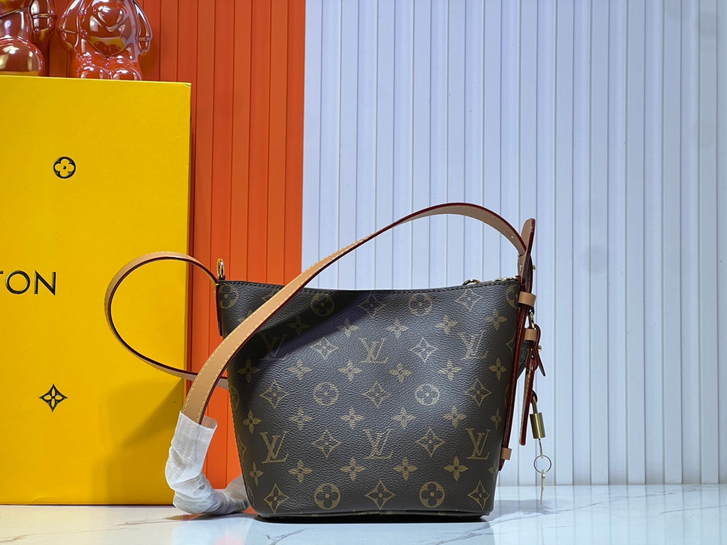 B1W15E40 Popular  leather bag
