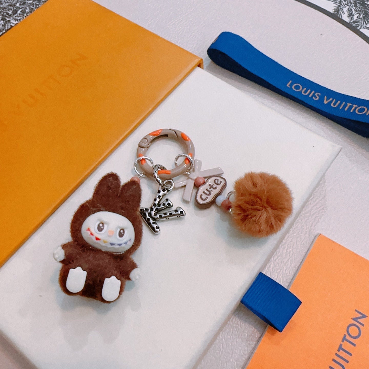 A1Z105E84 Popular bag 's charms accessories